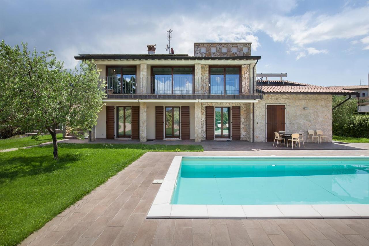 Ca Bosca - Fine Living Villa Torri Del Benaco Exterior photo